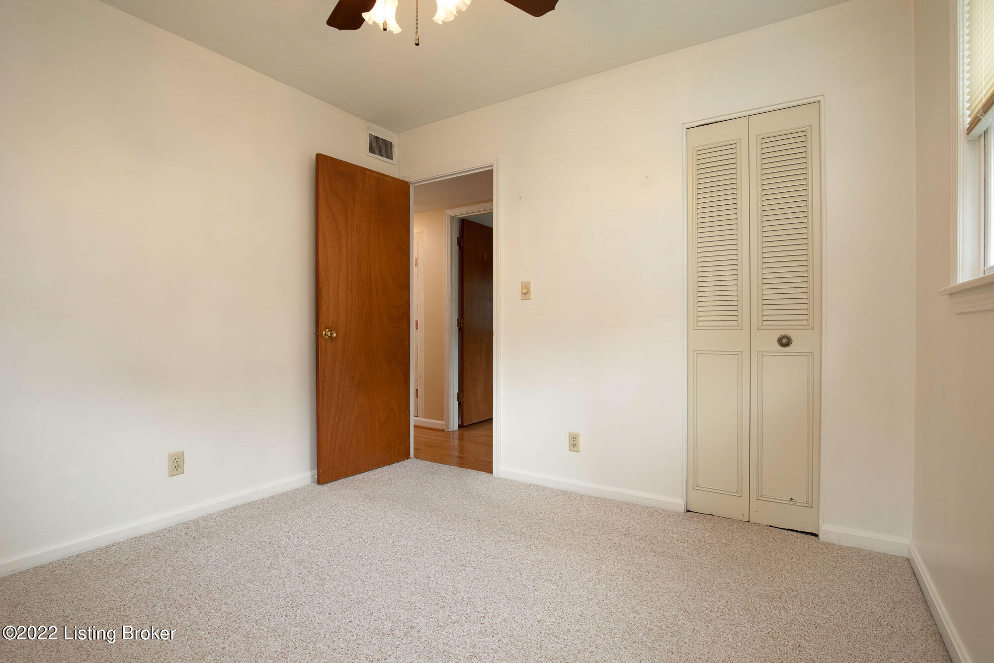 3409 Dell Road Louisville, KY 40299 - Photo 20 of 40 Dell020