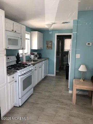 $1,900 | 23 Guyer Avenue, Unit REAR, Lavallette, NJ 08735