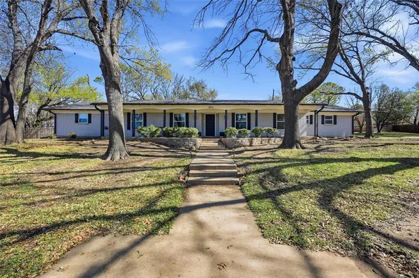 $389,000 | 1507 Greenbrier Drive, Sherman, TX 75092