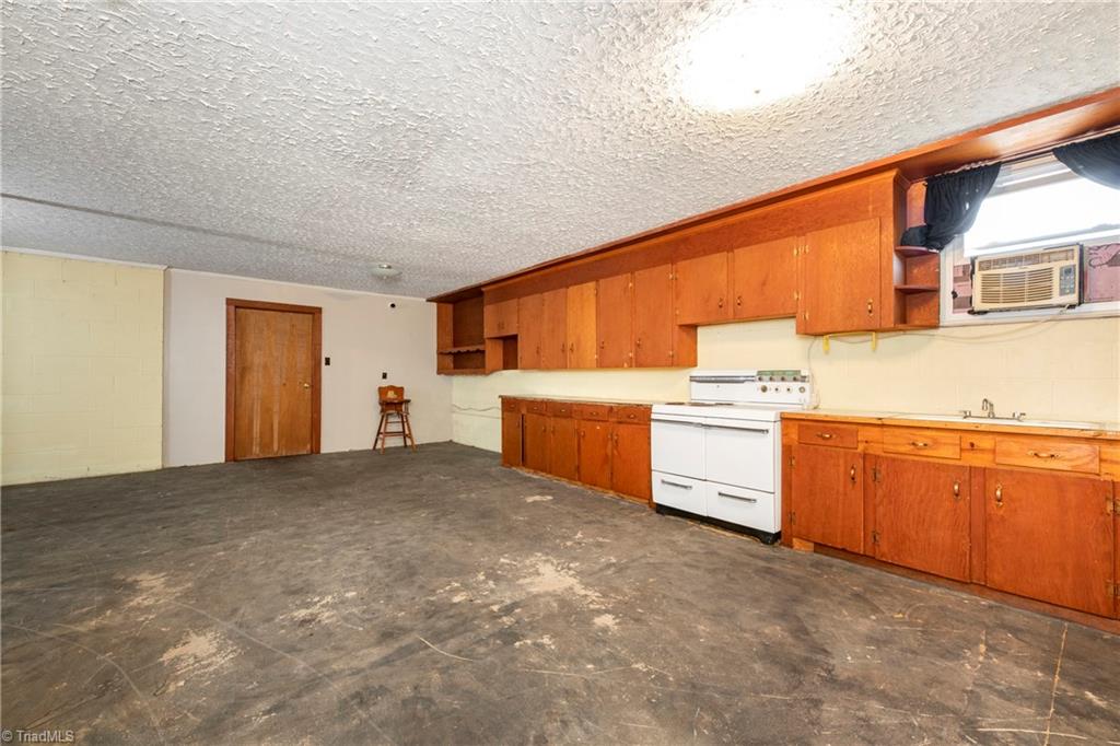 5305 Belews Creek Road Walkertown, NC 27051 - Photo 20 of 24