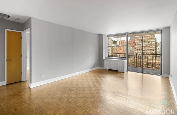 $5,650 | 330 East 39th Street, Unit 22D | Murray Hill