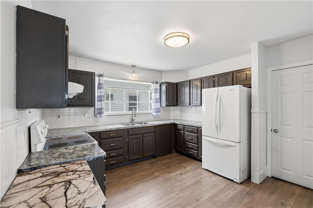 116 Warwick Road Pawtucket, RI 02861 - Photo 18 of 42