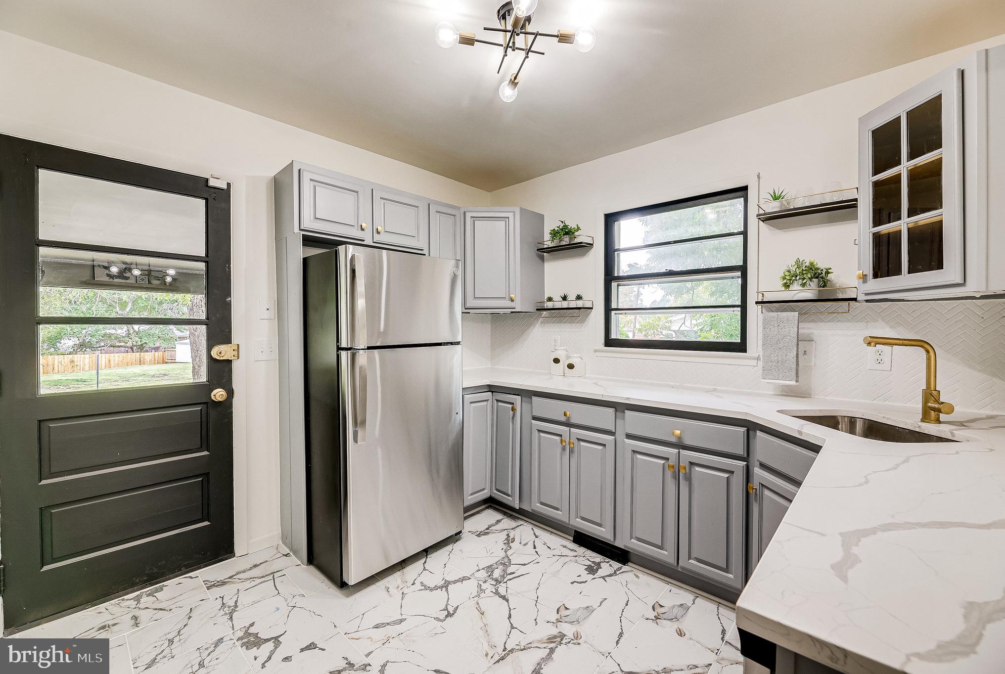 10405 Thrift Road Clinton, MD 20735 - Photo 12 of 27 Gallery Image 12