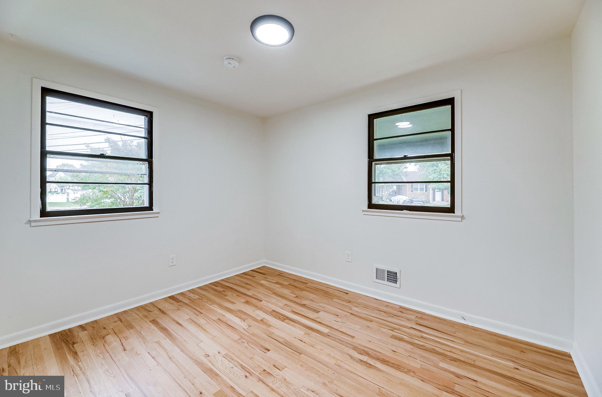 10405 Thrift Road Clinton, MD 20735 - Photo 15 of 27 Bedroom 2