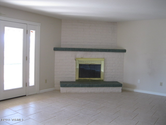 10814 East Limberlost Road Tucson, AZ 85749 - Photo 5 of 15