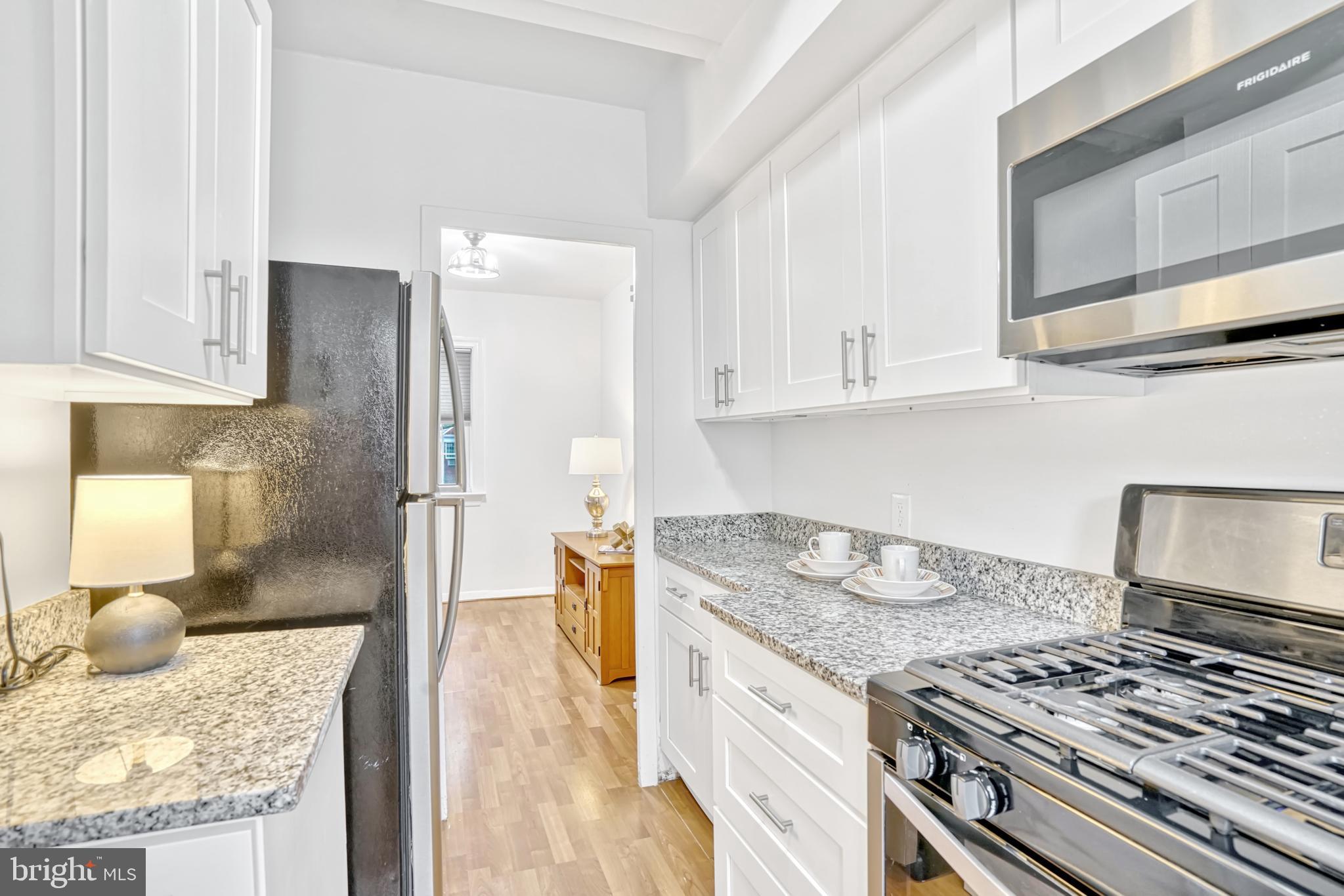 3221 Gunston Road Alexandria, VA 22302 - Photo 13 of 28 Updated Kitchen