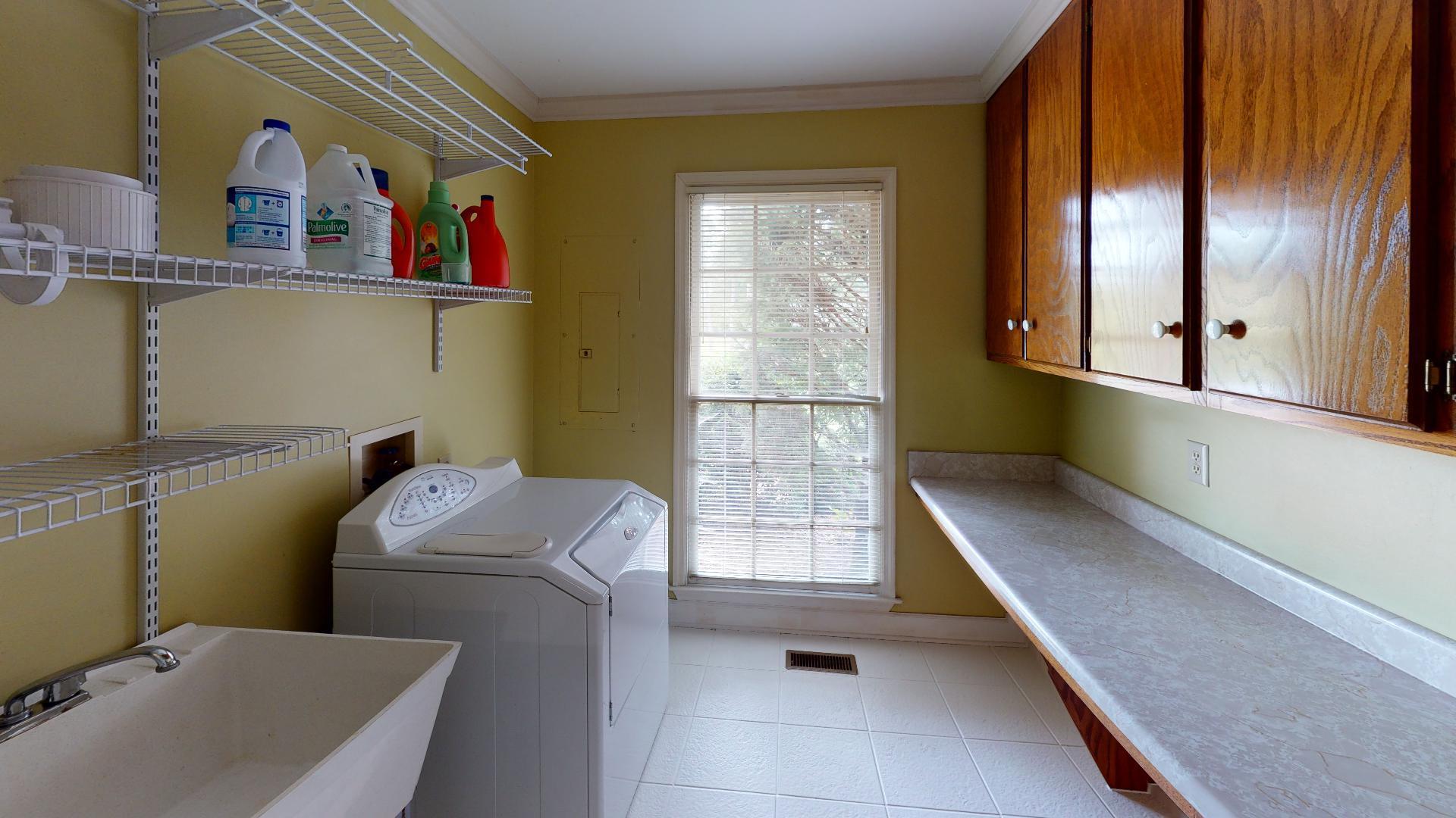2011 Partridge Road, Unit 27 Cleveland, TN 37312 - Photo 14 of 44 2011-Partridge-Road-Laundry