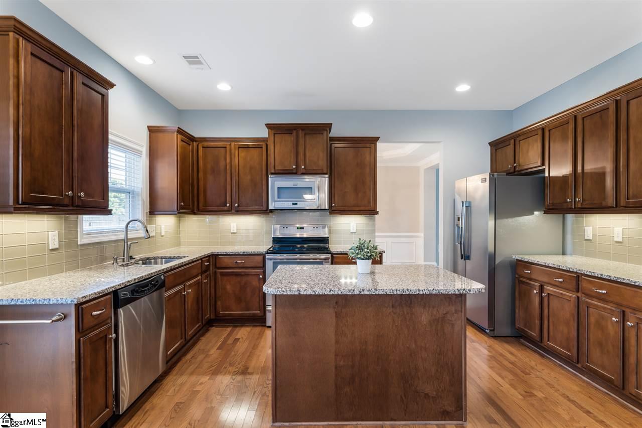 31 Buckhannon Road Greenville, SC 29607 - Photo 7 of 25 Gallery Image 7