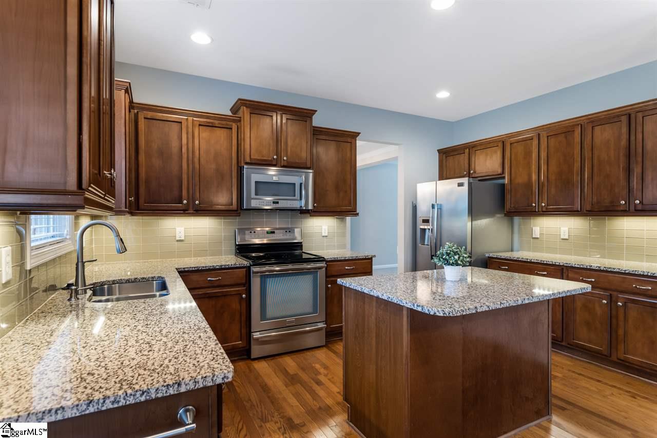 31 Buckhannon Road Greenville, SC 29607 - Photo 8 of 25 Gallery Image 8