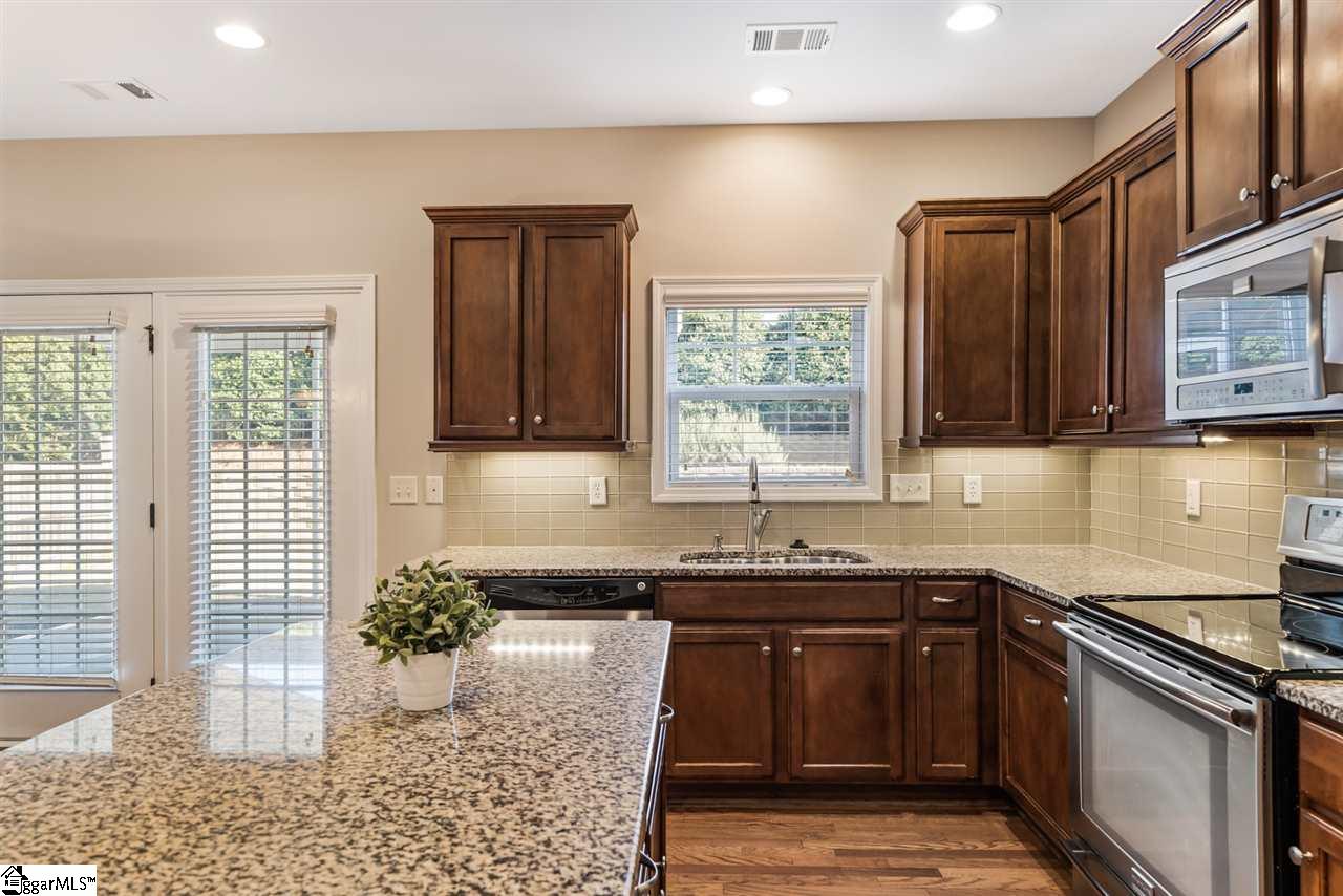 31 Buckhannon Road Greenville, SC 29607 - Photo 9 of 25 Gallery Image 9