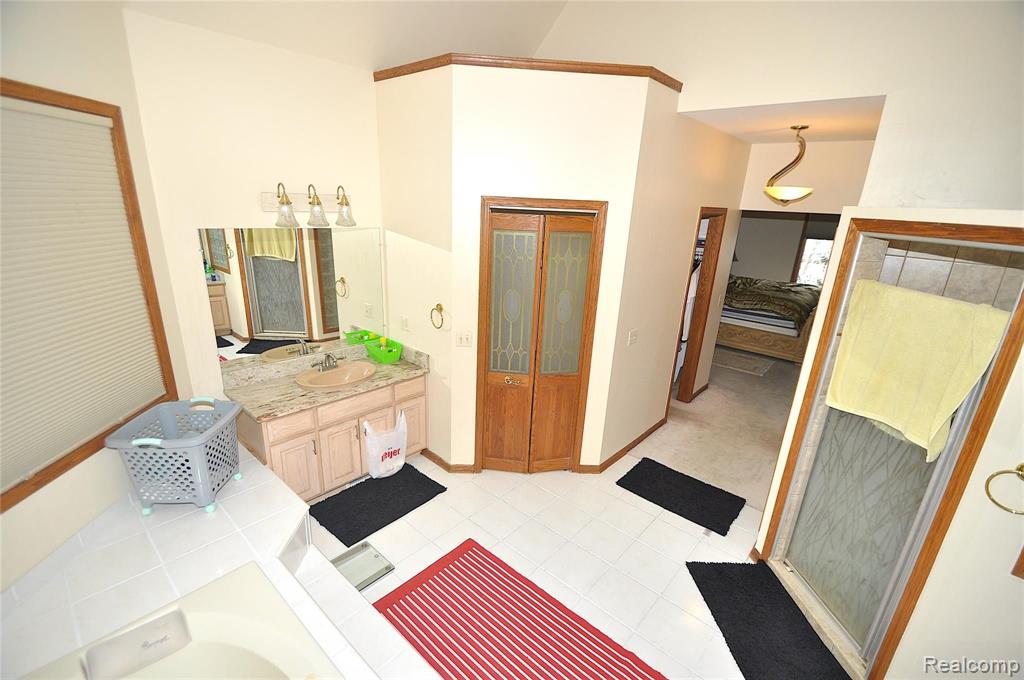4540 Valley View Point Rochester, MI 48306 - Photo 21 of 54