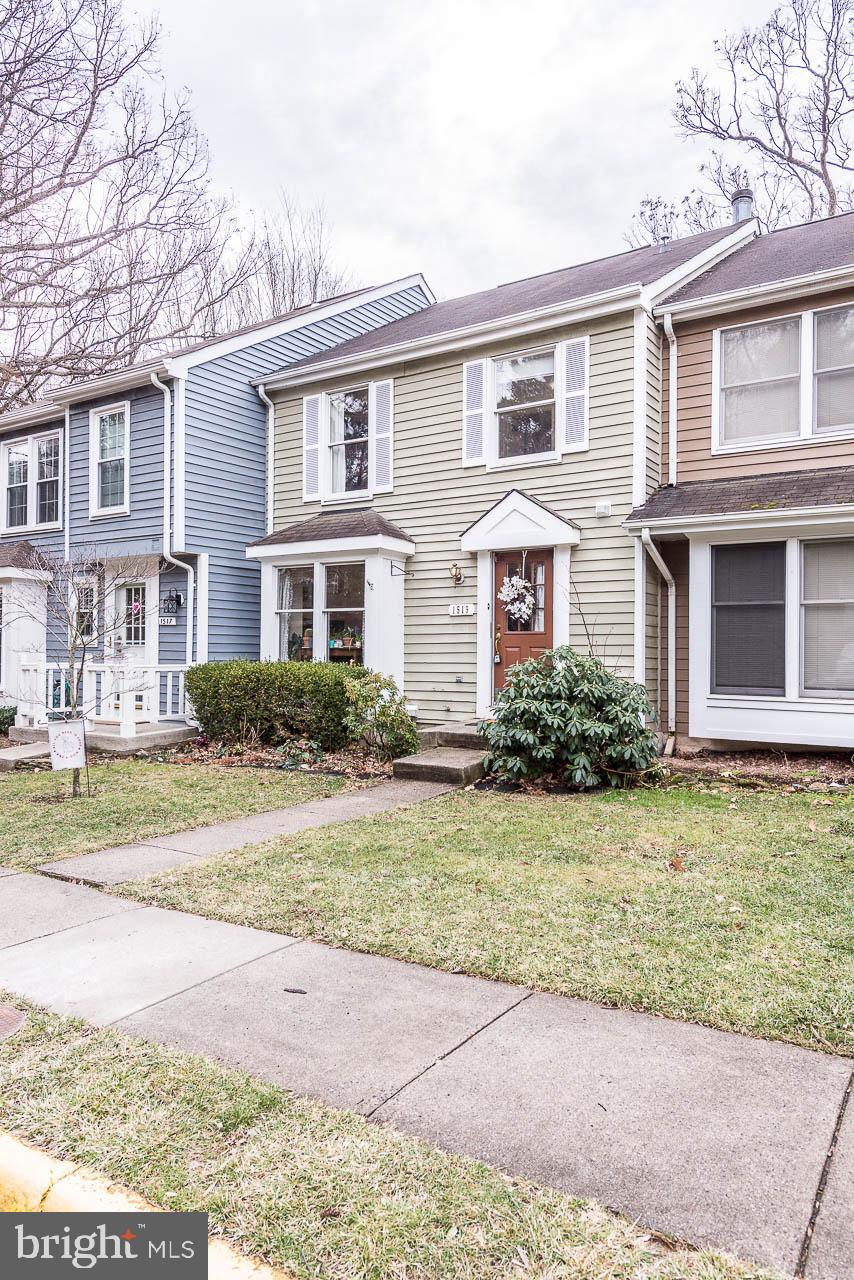 1519 Twisted Oak Drive Reston, VA 20194 - Photo 4 of 72