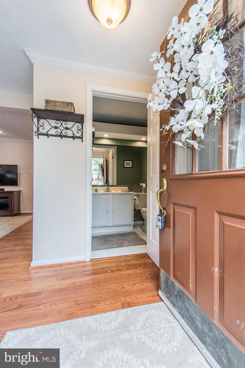 1519 Twisted Oak Drive Reston, VA 20194 - Photo 7 of 72