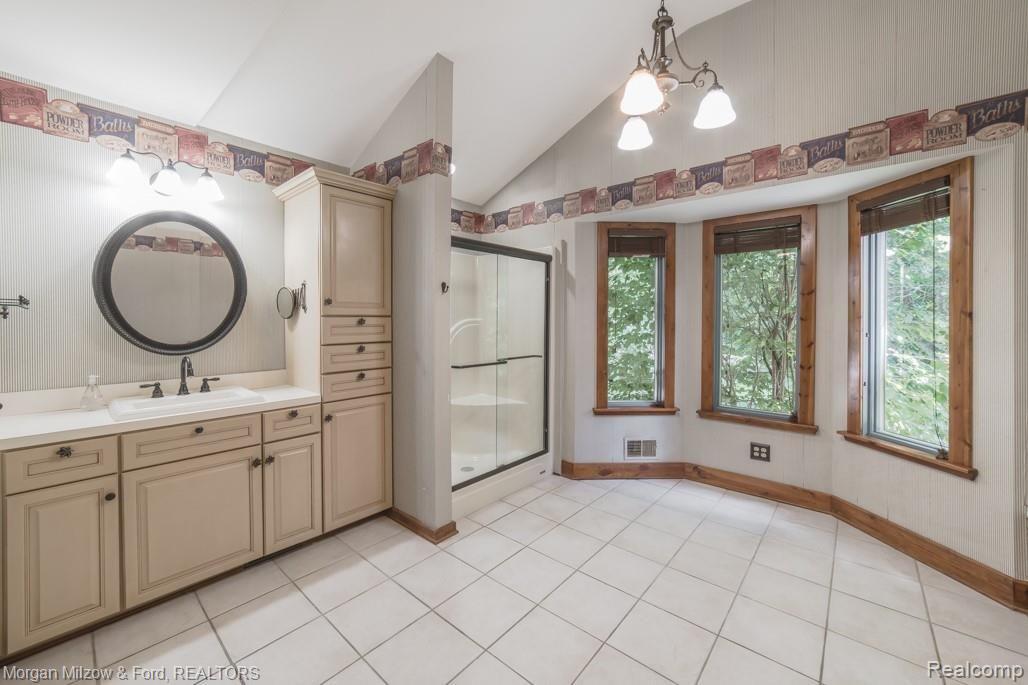 2403 North Genesee Road Burton, MI 48509 - Photo 39 of 55 2403 N Genesee-40.jpg