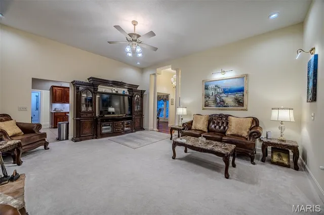 $589,900 | 2541 Copperwood Drive, Lebanon, MO 65536