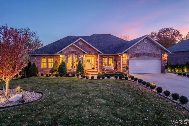 $589,900 | 2541 Copperwood Drive, Lebanon, MO 65536
