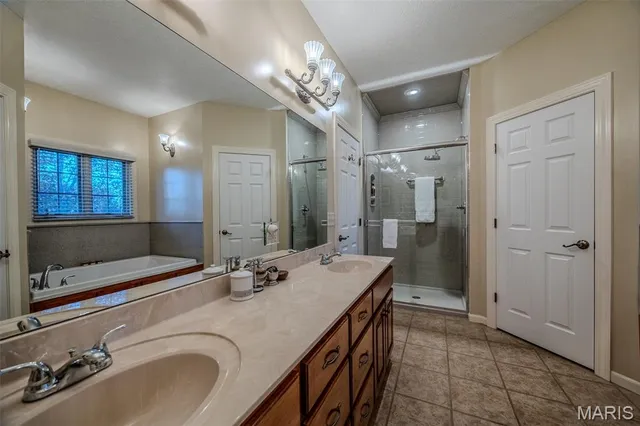 $589,900 | 2541 Copperwood Drive, Lebanon, MO 65536