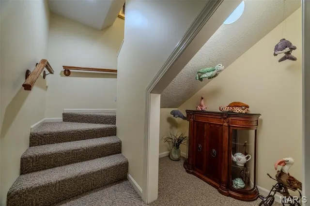 $589,900 | 2541 Copperwood Drive, Lebanon, MO 65536