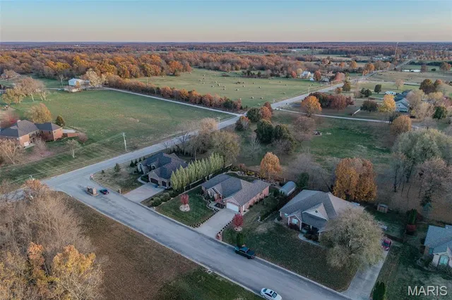 $589,900 | 2541 Copperwood Drive, Lebanon, MO 65536