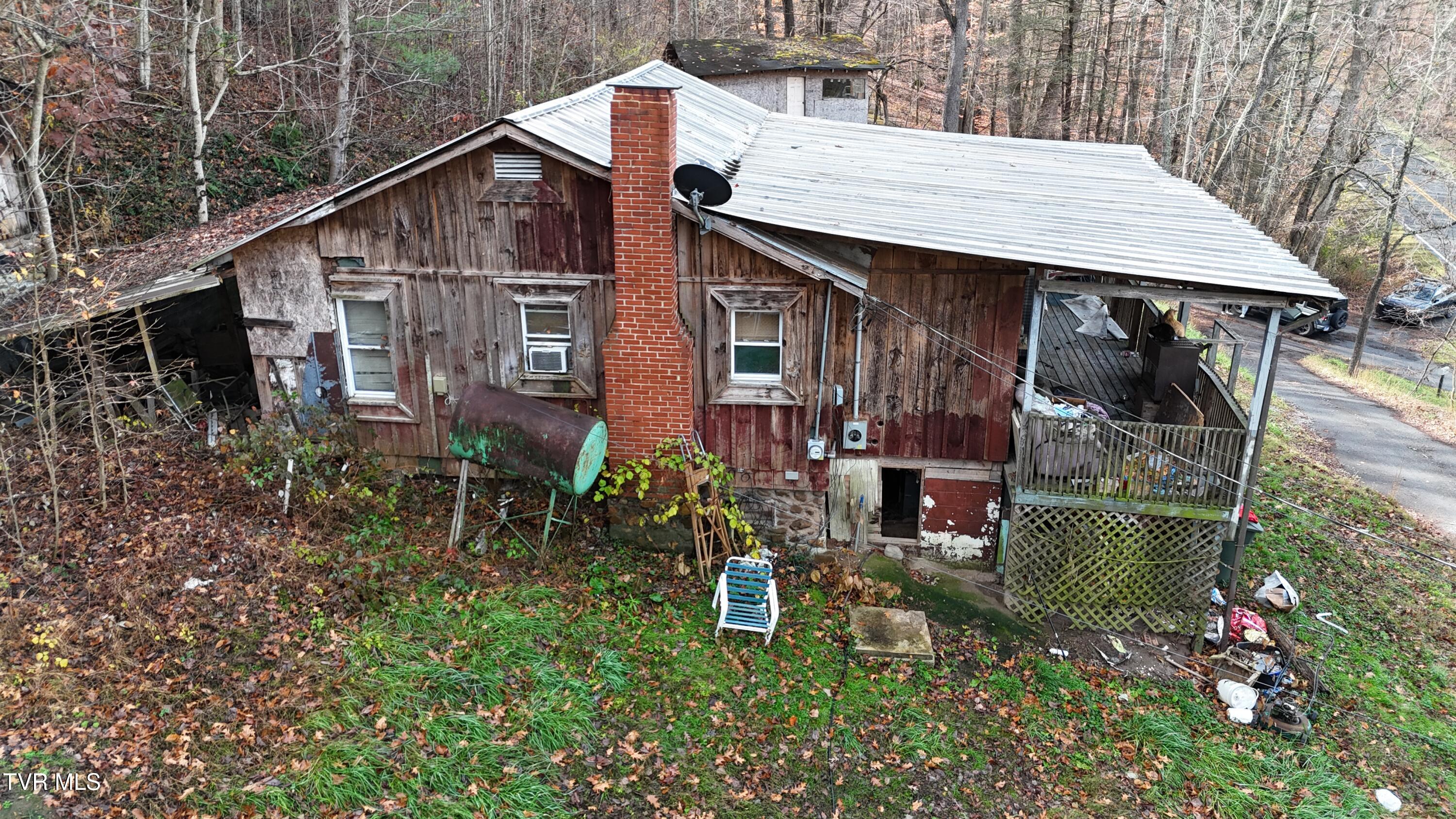 1704 North Main Avenue Erwin, TN 37650 - Photo 14 of 28 dji_fly_20251120_112544_0613_17636561183