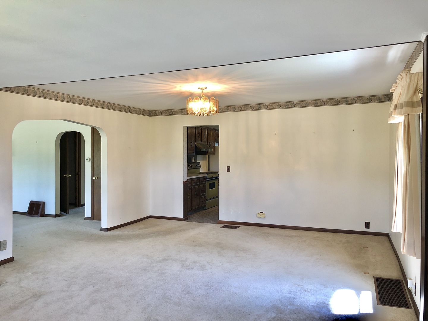 45W475 Lasher Road Elburn, IL 60119 - Photo 8 of 35