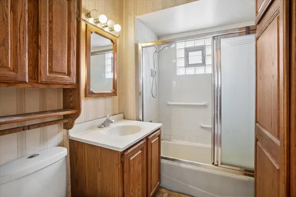 $240,000 | 127 South Princeton Avenue, Villa Park, IL 60181