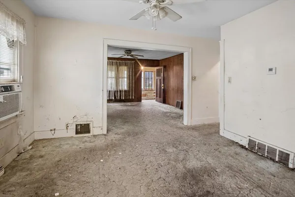 $240,000 | 127 South Princeton Avenue, Villa Park, IL 60181