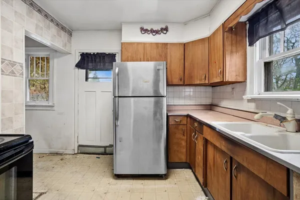 $240,000 | 127 South Princeton Avenue, Villa Park, IL 60181