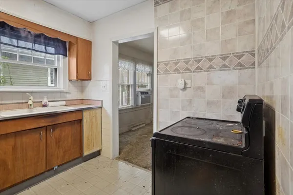 $240,000 | 127 South Princeton Avenue, Villa Park, IL 60181
