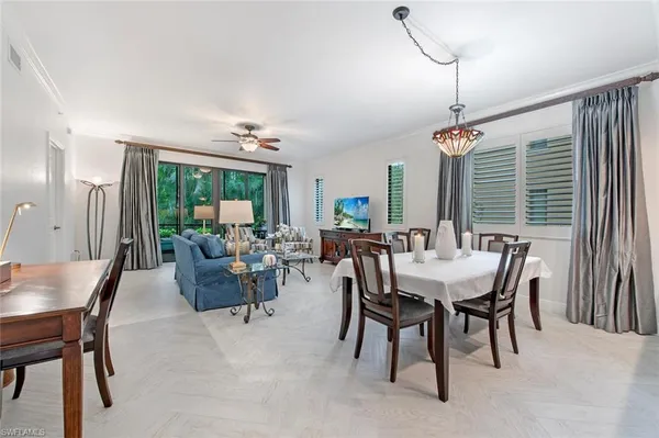 a view of a livingroom and dining room