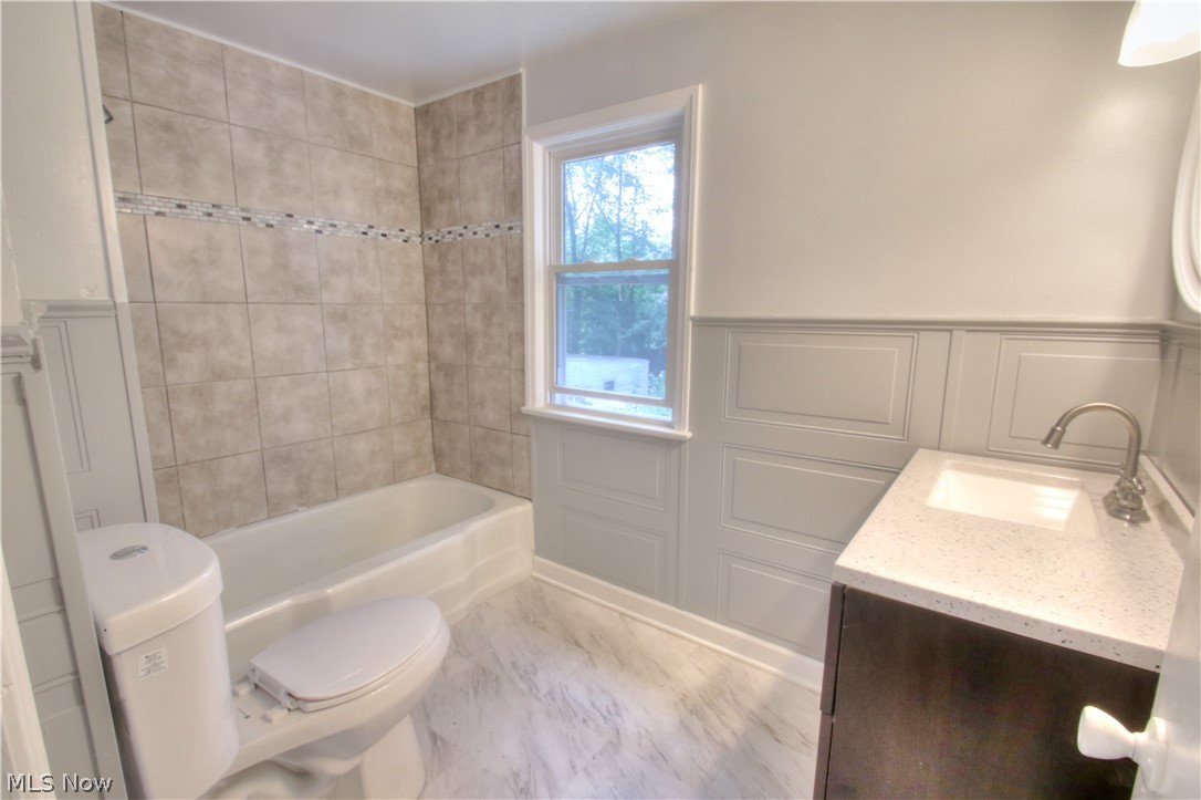 860 Montford Road Cleveland Heights, OH 44121 - Photo 13 of 29
