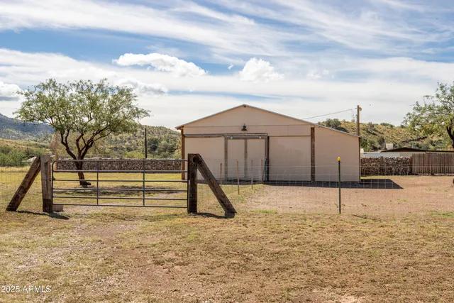 $250,000 | 30 Sunset Lane, Elgin, AZ 85611