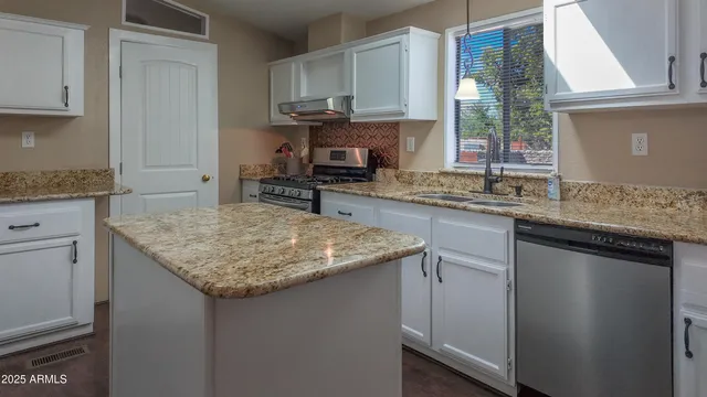 $250,000 | 30 Sunset Lane, Elgin, AZ 85611