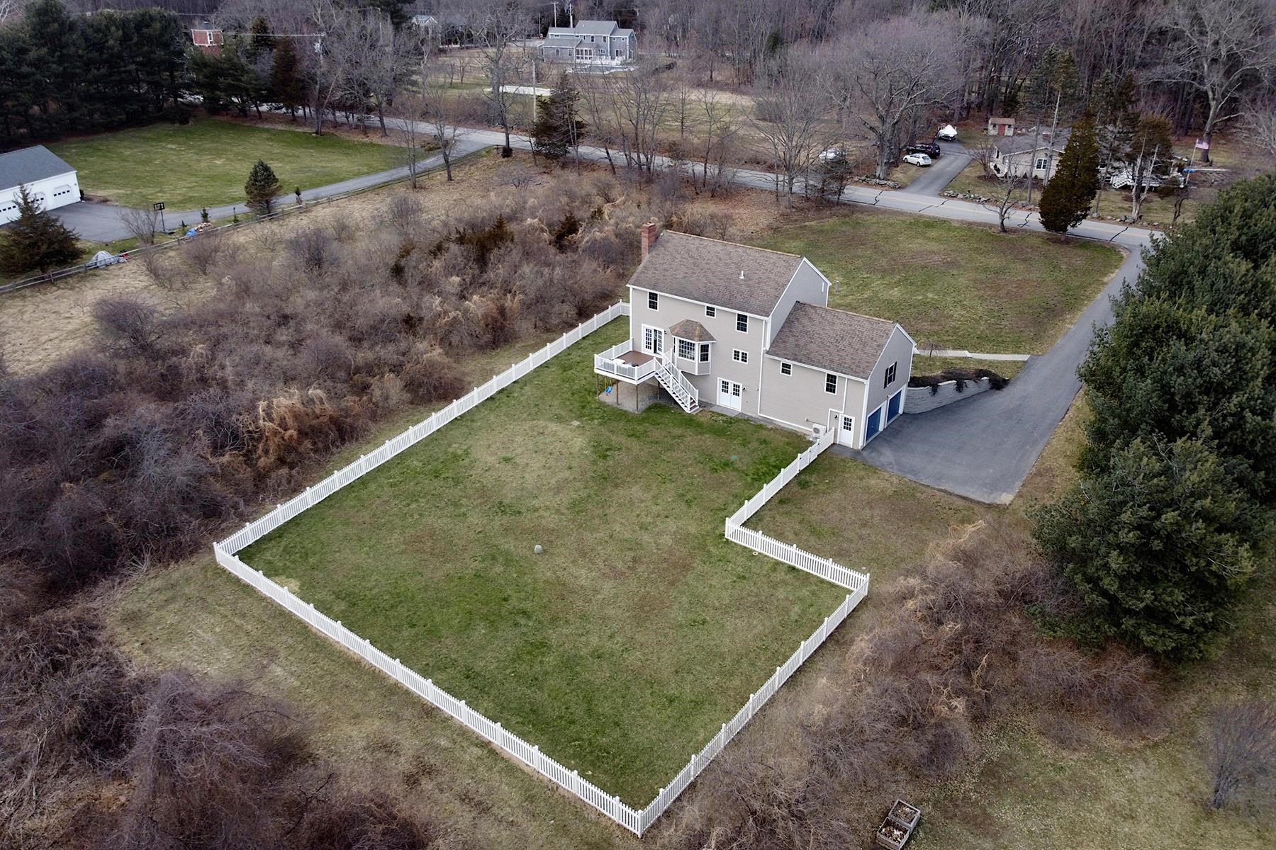 114 High Street Stratham, NH 03885 - Photo 3 of 38 Gallery Image 3