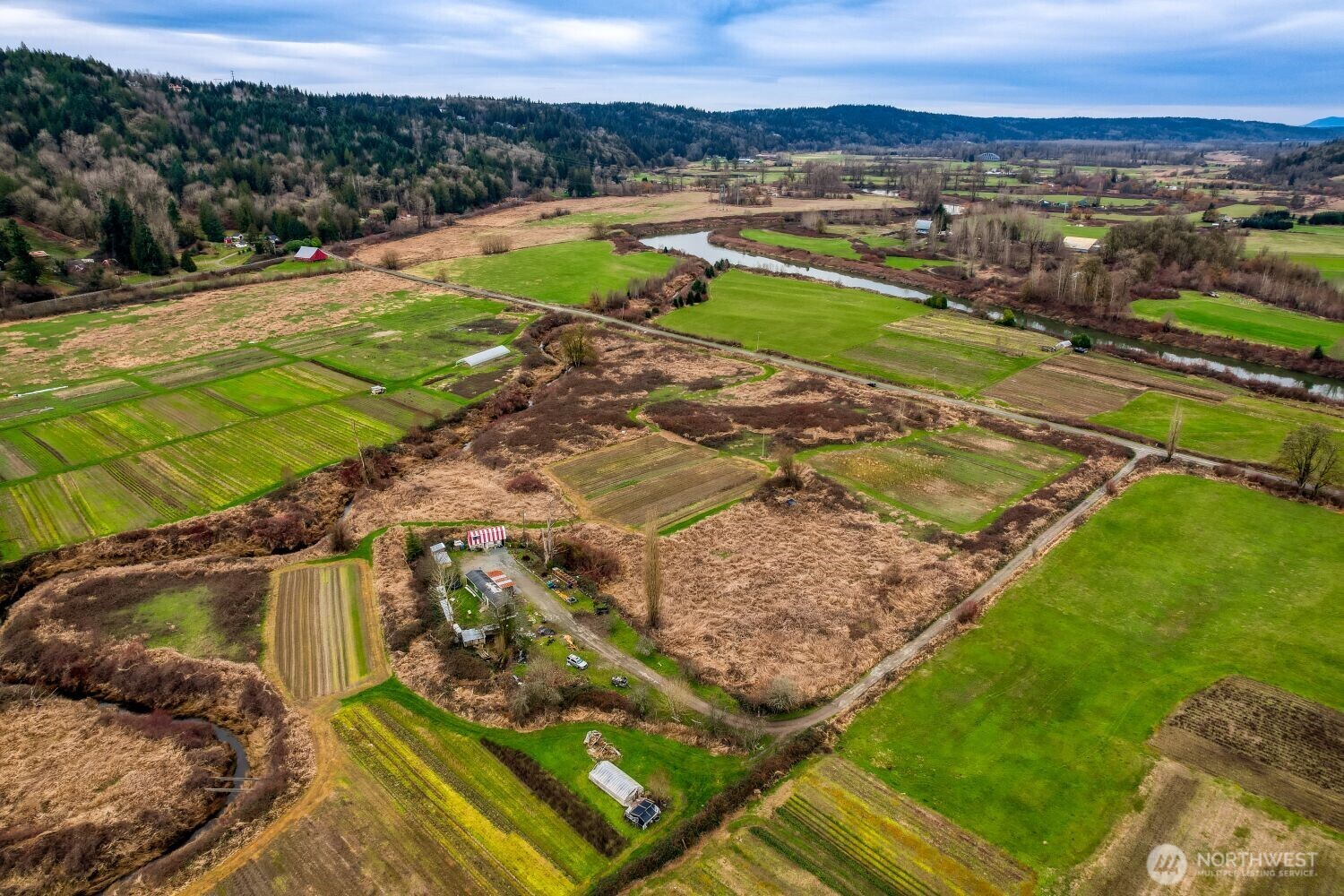 26929 Northeast 100th Street Carnation, WA 98014 - Photo 6 of 15