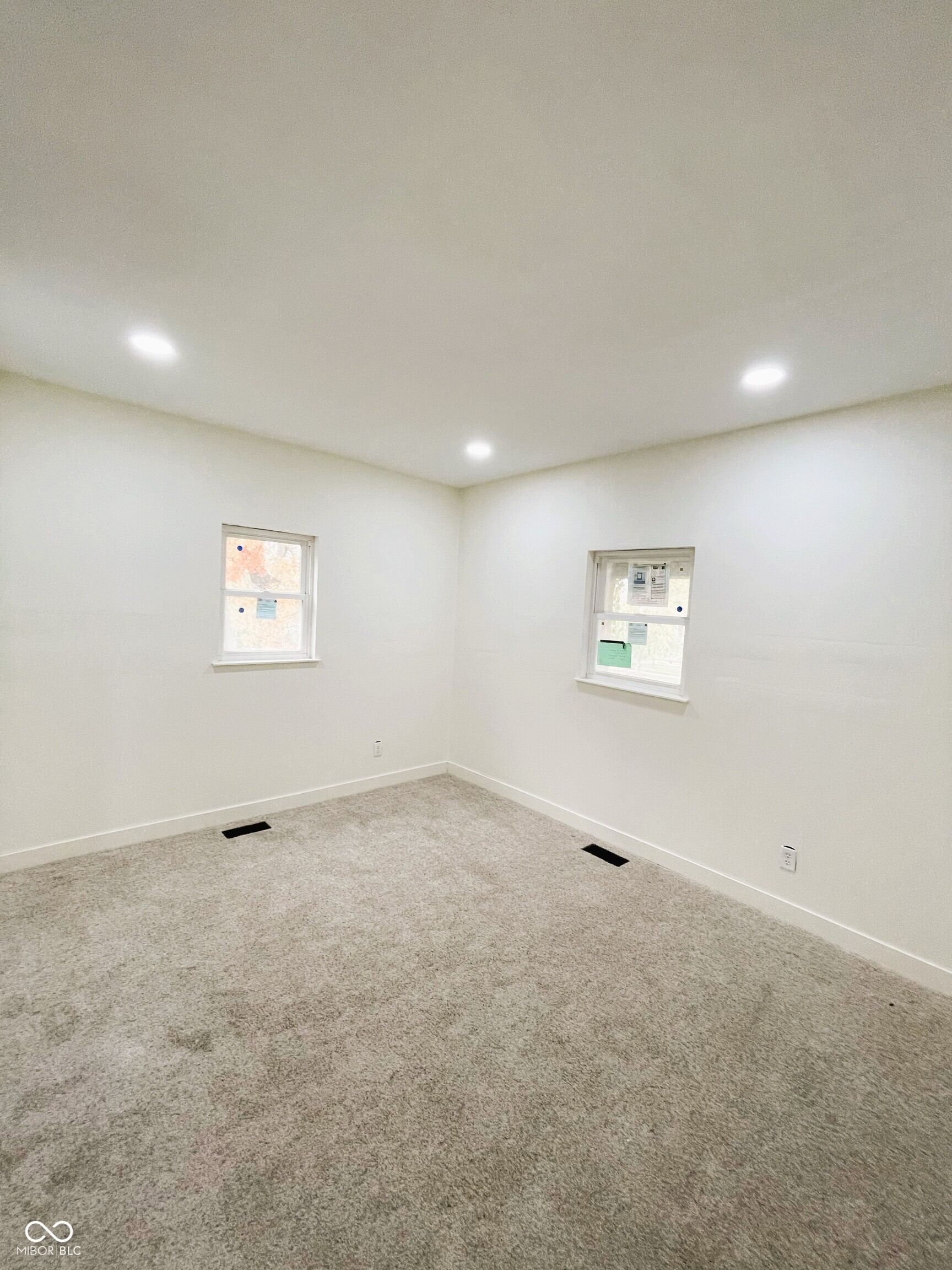 905 West 3rd Street Anderson, IN 46016 - Photo 11 of 18