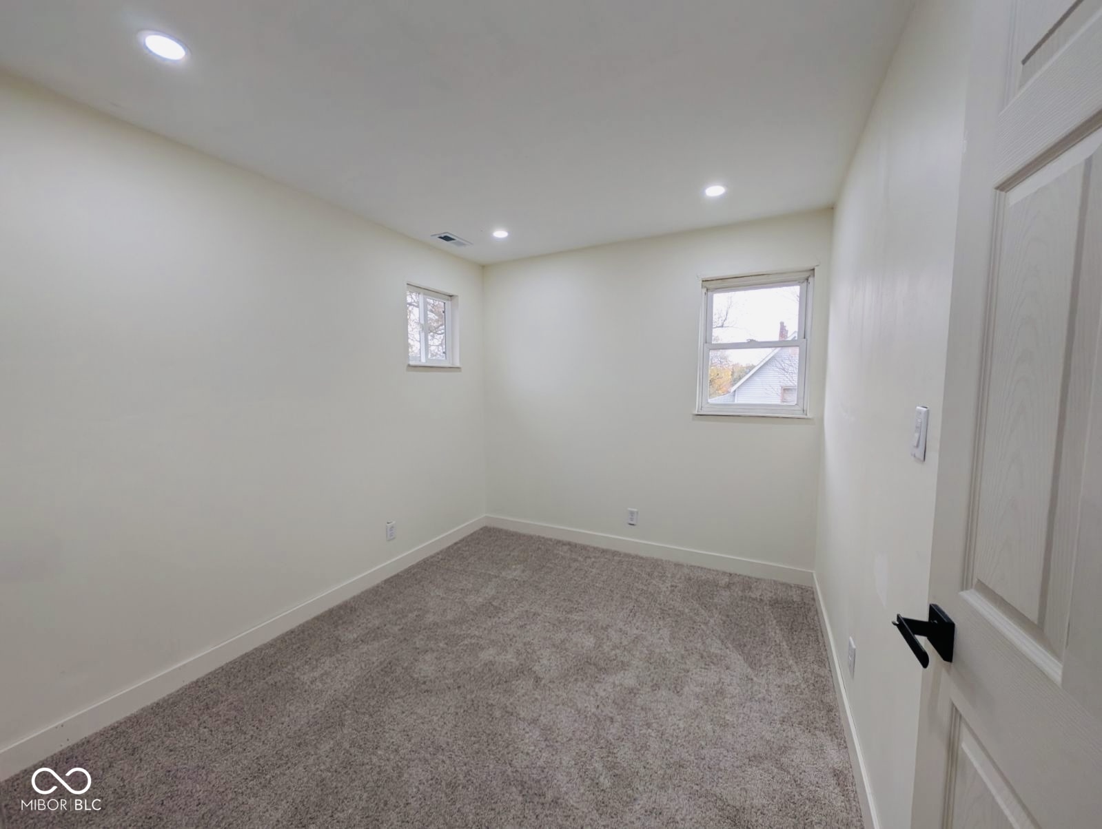 905 West 3rd Street Anderson, IN 46016 - Photo 15 of 18