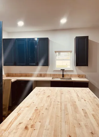 $159,900 | 905 West 3rd Street, Anderson, IN 46016