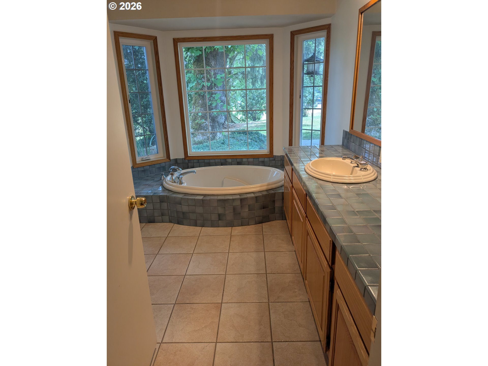 15341 South Hattan Road Oregon City, OR 97045 - Photo 22 of 41 Bathroom