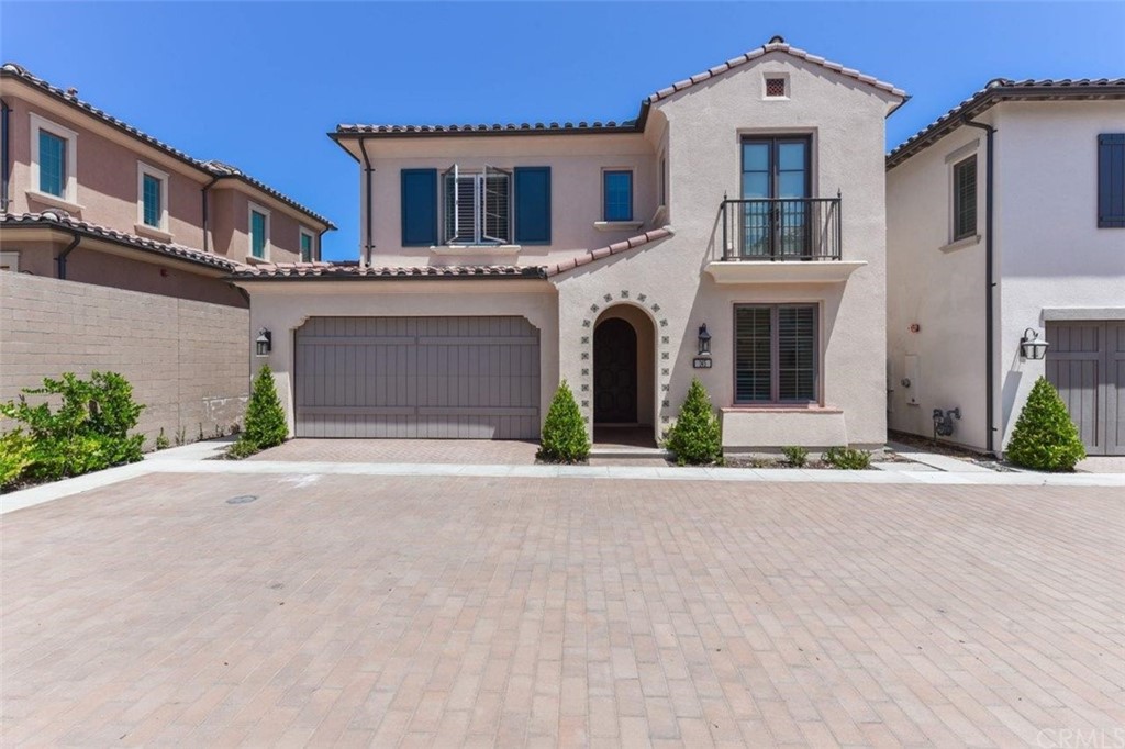 145 Dolci Irvine, CA 92602 - Photo 2 of 40