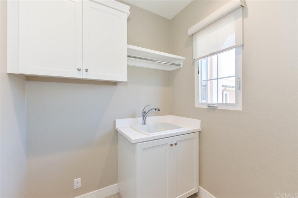 145 Dolci Irvine, CA 92602 - Photo 29 of 40