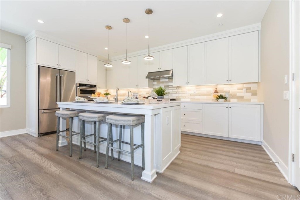 145 Dolci Irvine, CA 92602 - Photo 4 of 40