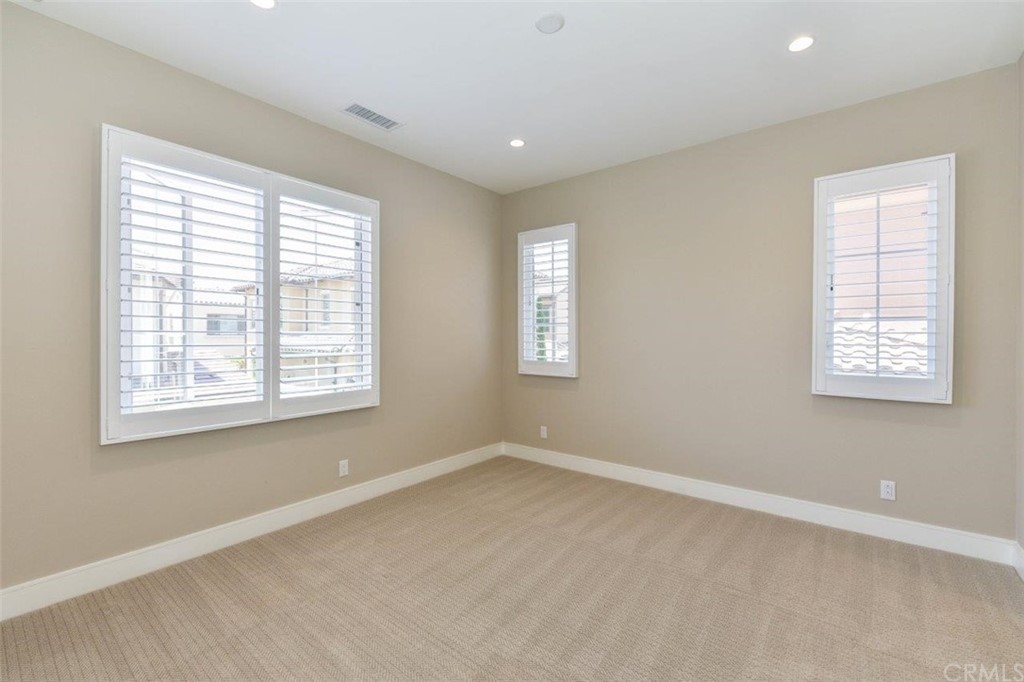 145 Dolci Irvine, CA 92602 - Photo 31 of 40