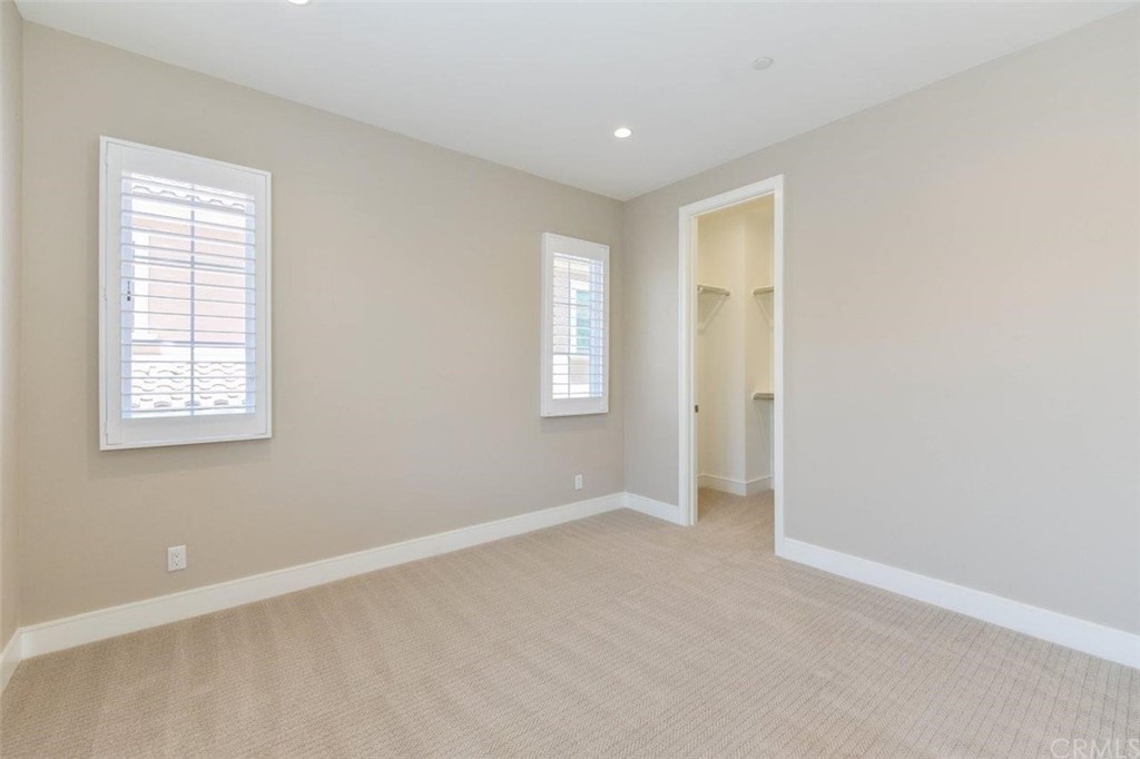 145 Dolci Irvine, CA 92602 - Photo 32 of 40