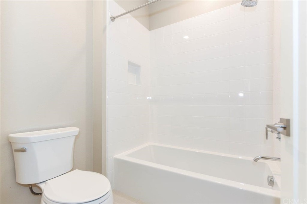 145 Dolci Irvine, CA 92602 - Photo 34 of 40