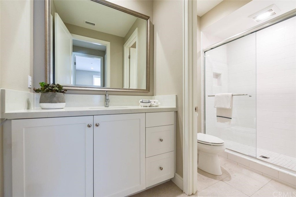 145 Dolci Irvine, CA 92602 - Photo 5 of 40