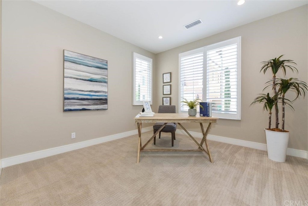 145 Dolci Irvine, CA 92602 - Photo 6 of 40