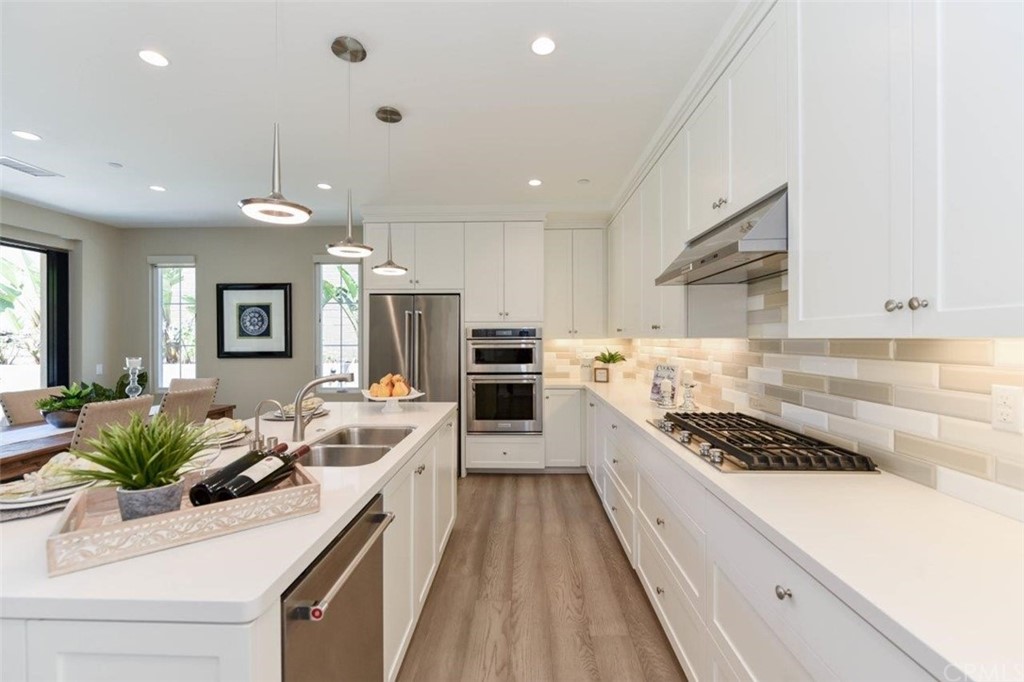 145 Dolci Irvine, CA 92602 - Photo 10 of 40