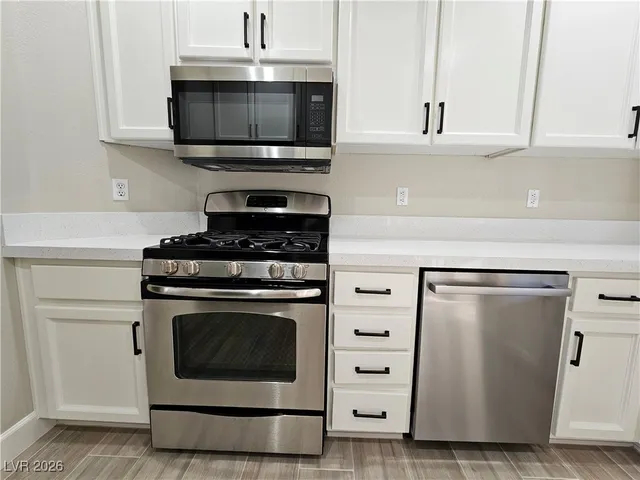 $2,575 | 3033 Isaac River Drive, Las Vegas, NV 89134