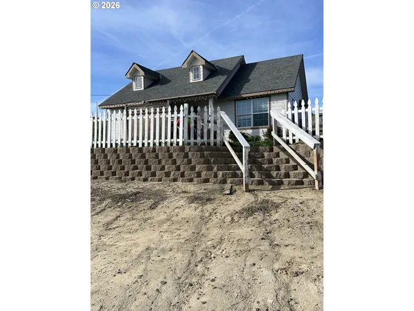 $359,900 | 535 Emert Road, Ione, OR 97843